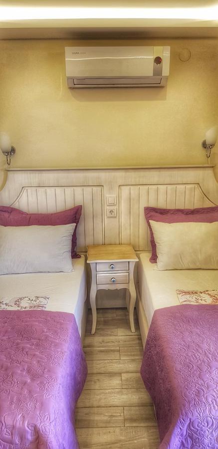 Ege Fener Otel Çeşme Esterno foto